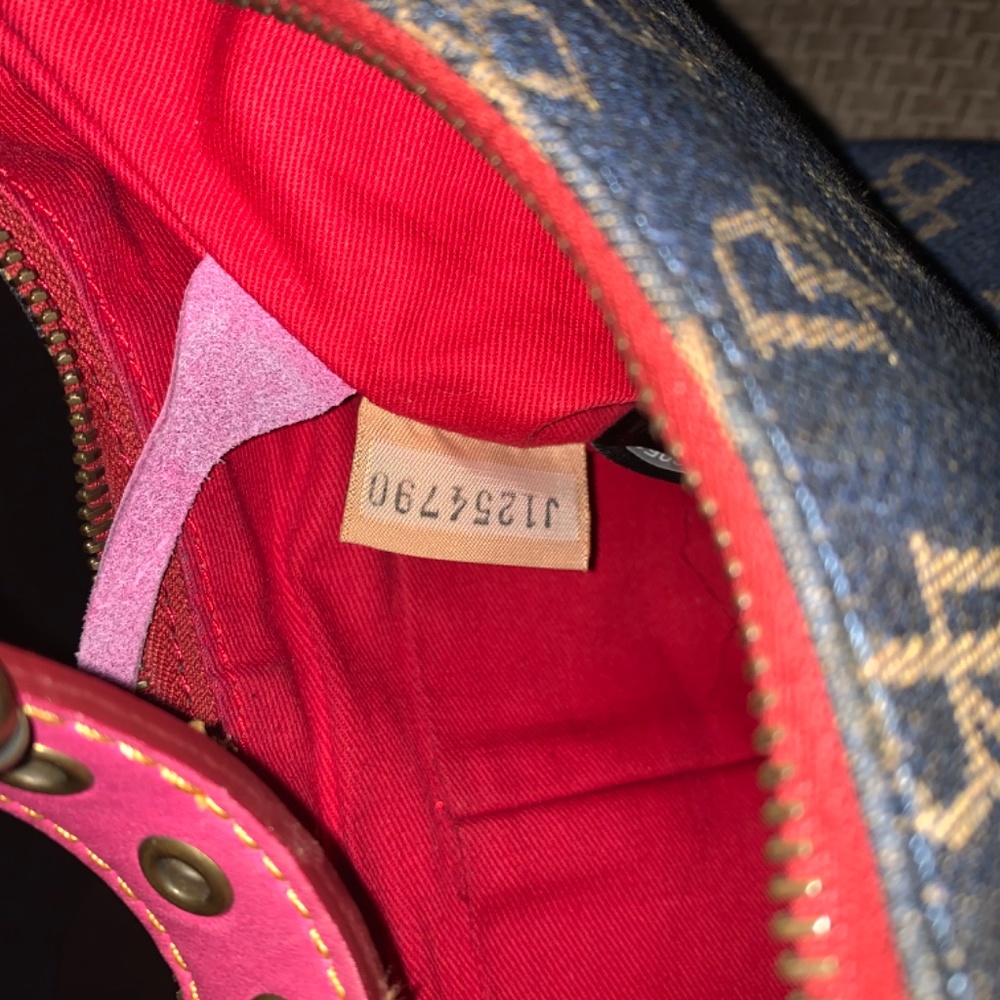 Dooney& Bourke - Picture 12 of 12